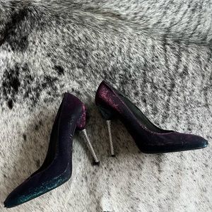 Stunning Stuart Weitzman heels!